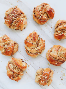 I give you a classic twist on the traditional Greek dessert with these Baklava Buns